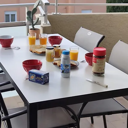 Apartment T3, 2ch, Classe 3,parking Gratuit Sur Place A 600m De La Plage, Des Commerces ,du Port Proche St Tropez