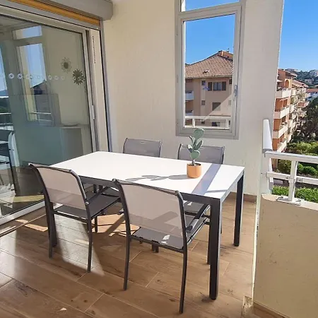 Apartment T3, 2ch, Classe 3,parking Gratuit Sur Place A 600m De La Plage, Des Commerces ,du Port Proche St Tropez