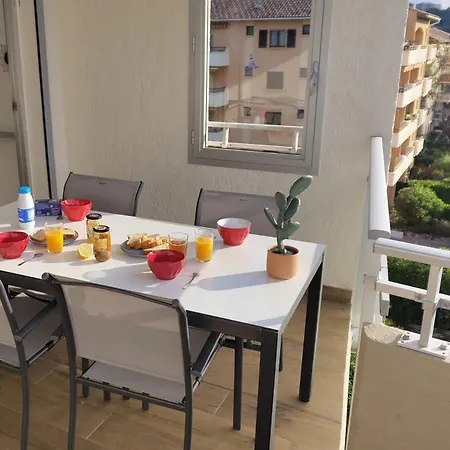 T3, 2ch, Classe 3,parking Gratuit Sur Place A 600m De La Plage, Des Commerces ,du Port Proche St Tropez *