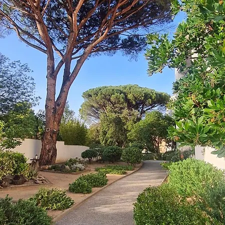 T3, 2ch, Classe 3,parking Gratuit Sur Place A 600m De La Plage, Des Commerces ,du Port Proche St Tropez דירה *