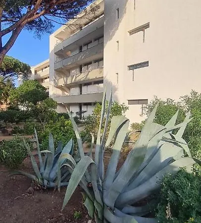 T3, 2ch, Classe 3,parking Gratuit Sur Place A 600m De La Plage, Des Commerces ,du Port Proche St Tropez *